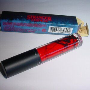 MAC NIB Stranger Things LipGlass ROCKIN ROBIN